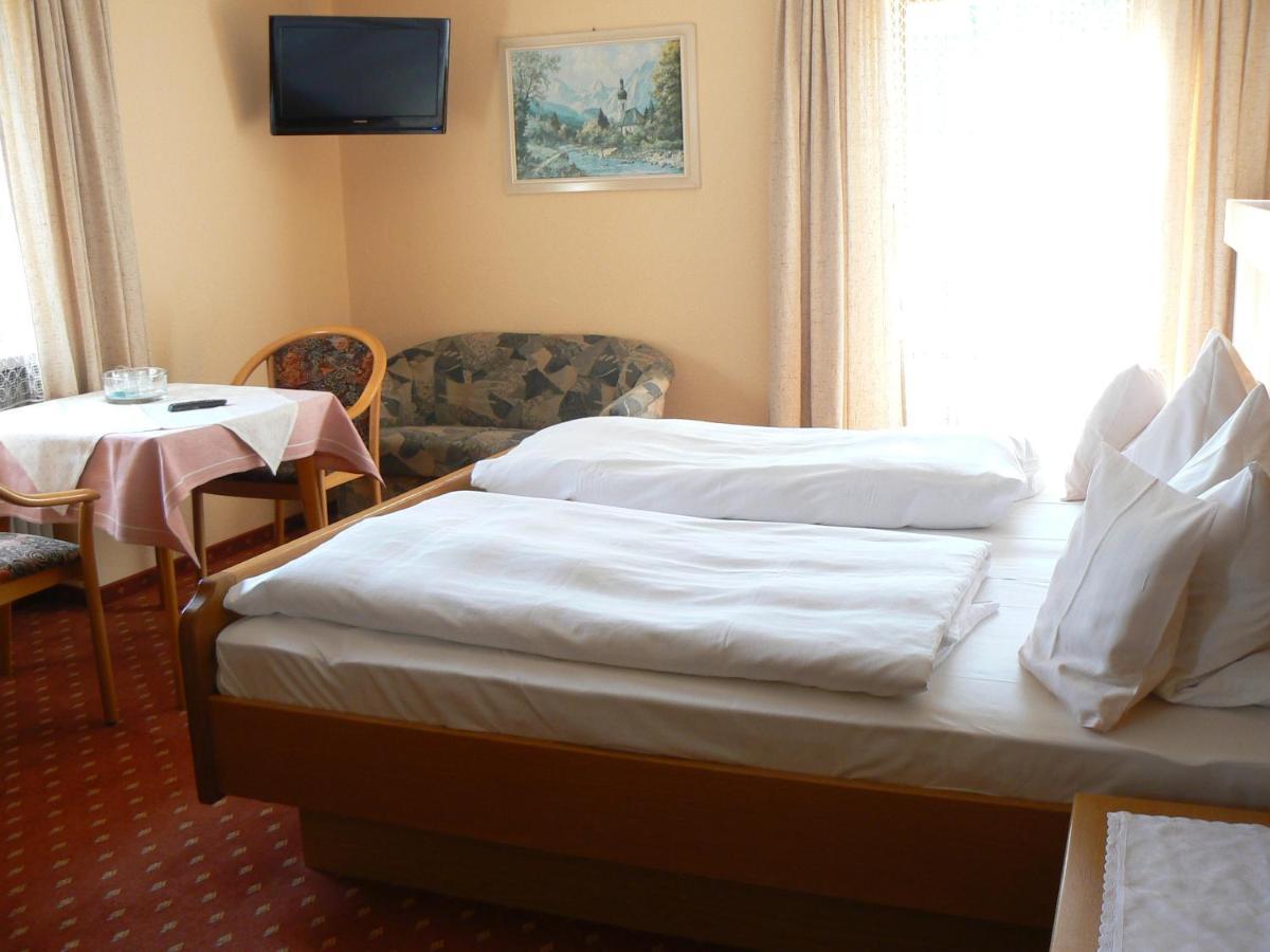 Haus Evelyn / Haus Heidemarie Hotel Bad Füssing Habitación foto